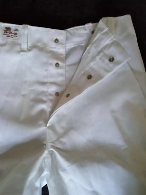 WHITE CHEF PANTS SIZE 42-44 CHEF,  WAIT STAFF  RESTURANT, LAB,  OR LOOKING GOOD - Image 1 of 4