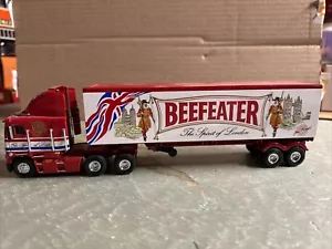 Matchbox 1/64 Beefeater Tractor Trailer - Picture 1 of 3