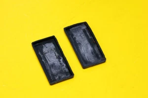 GRUNDIG SATELLIT 600 Radio Parts Repair - Power Transformer Rubber Sides - Imagen 1 de 1