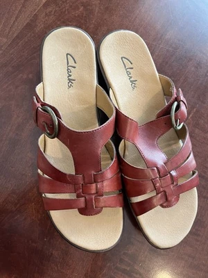 Sandalias Clark’s para mujer talla 10 marrón hebilla cuero superior tacón 79269 sin usar Foto 1 de 4