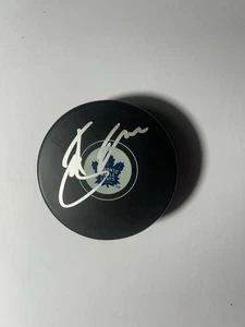 John Tavares Signed Puck Toronto Maple Leafs Logo Auto Autographed NHL - Picture 1 of 1