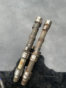 Triumph T150 T160 Rocket 3 Camshafts 2 See Photos Part Number Used Original - Picture 1 of 10
