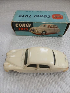 Vintage Cast toy Jaguar Saloon car 2.4 Litre with Box By Corgi Toys No. 208 - Picture 1 of 10