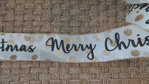 Band Drahtkante Winter weiß mit metallischen Tupfen Weihnachtsschrift 2,5" breit 5 Yds - Bild 1 von 6