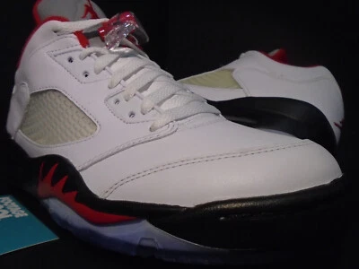 NIKE AIR JORDAN V 5 RETRO BAJO GOLF G BLANCO ROJO FUEGO NEGRO PLATA CU4523-100 7,5 Foto 1 de 4