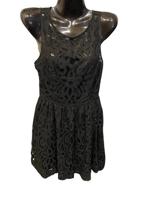 Mini vestido sin mangas Lauren Conrad para mujer talla 4 negro con ojales línea A Foto 1 de 4