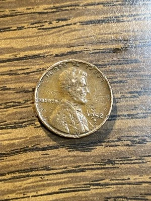 1952-s Error “S” Tilted To Left Miss Stamped Lincoln Cent $12.95 Free Shipping. - Image 1 of 4