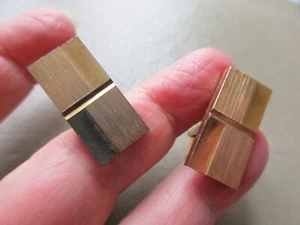VINTAGE GENTS OR LADIES RETRO GOLD TONE CHUNKY MODERNIST CUFFLINKS HEAVY GUAGE - Picture 1 of 4