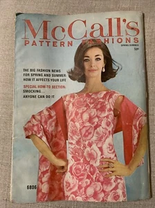 McCall's Pattern Fashions rivista primavera estate 1963 cucito vintage - Foto 1 di 13