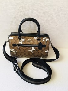 Las mejores ofertas en Bolsos y carteras Coach Peanuts con cremallera para  De mujer | eBay