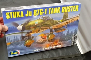 Revell 2016 Stuka Ju 87G-1 Tank Buster Modell 85-5270 NEU (Factory Sealed) - Bild 1 von 8