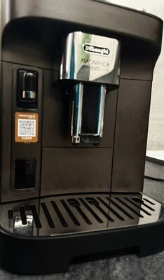macchinetta del caffè magnifica evo De'Longhi Per Caffè A Chicchi - Immagine 1 di 3