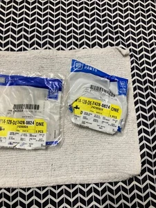 Genuine GM Body Side Wiring Harness Opening Seal 24280824 lot of 2 - Picture 1 of 4