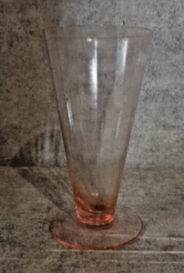 VINTAGE ROSA GLAS DEPRESSIONSZEIT WEINGLAS ***** - Bild 1 von 3