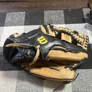 New With Tags Right Hand Throw  Wilson A360 12.5” Glove Mitt - Picture 1 of 7