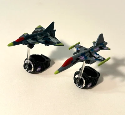 Lote De Colección 1988 Matchbox Ring Raiders ALA BUITRE Escuadrón Calavera Aviones de Combate Foto 1 de 4