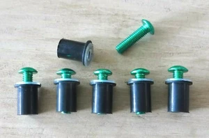 6 Tornillos Verdes Aluminio Universal y Tuercas de Goma para Motocicleta para Parabrisas 5mm - Imagen 1 de 5