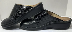 Finn Comfort Aussie Black Leather Mules Clogs Womens Sz SZ 8.5  Strap Logo EU 39 - Picture 1 of 9