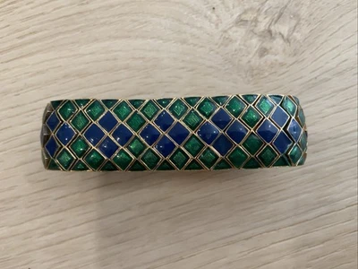 "Pulsera vintage firmada por CINER esmalte verde y azul 7" L con seguridad 7/8"" de ancho" Foto 1 de 4