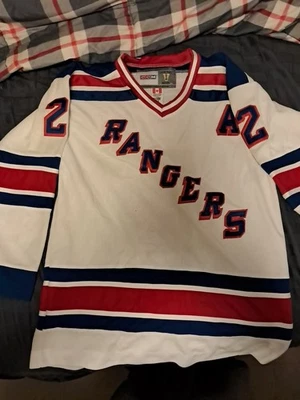 Vintage 1990's CCM Maska New York Rangers Brian Leetch #2 NHL Jersey Men's Small - Image 1 of 2