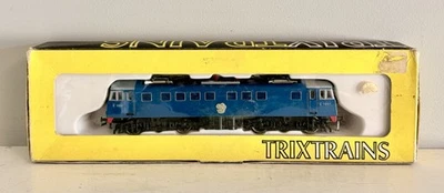 TRIX OO GAUGE CLASS A1/6, CLASS 81 E3001 ELECTRIC LOCOMOTIVE - Image 1 of 4