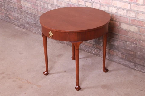 Baker Furniture Queen Anne Walnut Tea Table, Newly Refinished Cover
