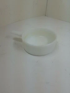 Vintage White Milk Glass Ovenware J-2639 Handled Bowls 14 oz Made In The USA  - Picture 1 of 3