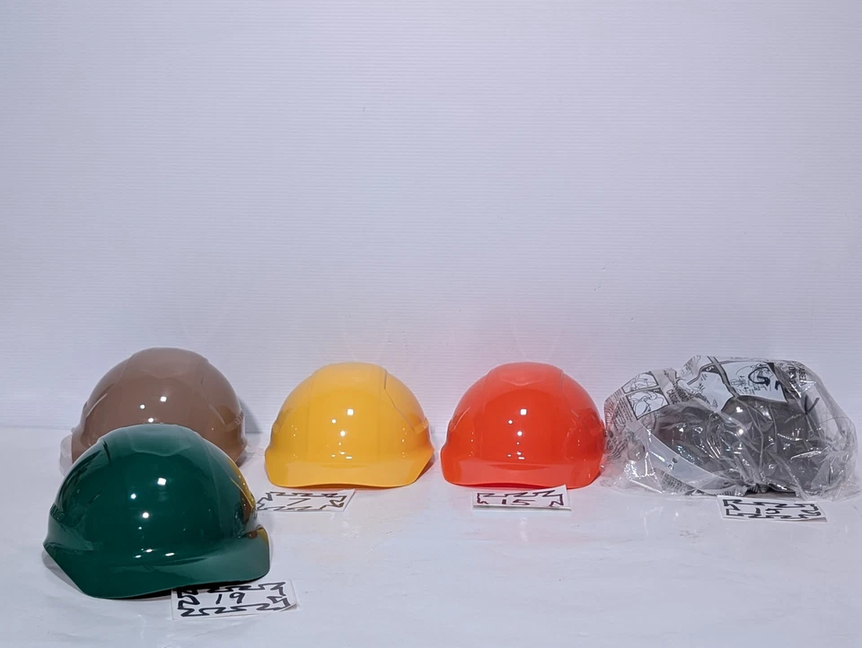 Lote de 77: Casquillos duros Asstd Bullard naranja, amarillo, verde, marrón, negro Foto 1 de 4