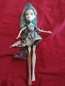 Monster High Puppe - Haunted Student Spirits - Vandala Doubloons mit Armen - Bild 1 von 3
