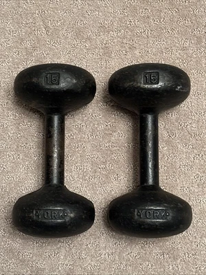 Pair Of Vintage York 15 lb Round Bun Dumbbells - Image 1 of 4