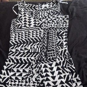 Calvin Klein Black & White Abstract Print Jumpsuit Sleeveless Size 10 - Picture 1 of 11