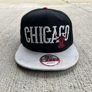 Chicago Bulls New Era 9Fifty SnapBack Madera Dura Clásicos Jordan Script Turn Up - Imagen 1 de 10