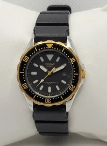 Ladies Vintage Pulsar Diver Black Dial Rotating Bezel Date Analog Watch I2 Rare - Picture 1 of 10