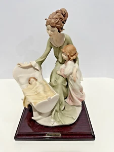 RARO GIUSEPPE ARMANI Madre Con Sus Hijos 10" Alto - Imagen 1 de 7