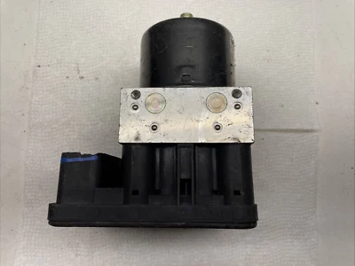OEM ABS ANTI LOCK BRAKE PUMP FOR 2005 2006 2007 VOLVO S40 30672504 30672504A - Image 1 of 4