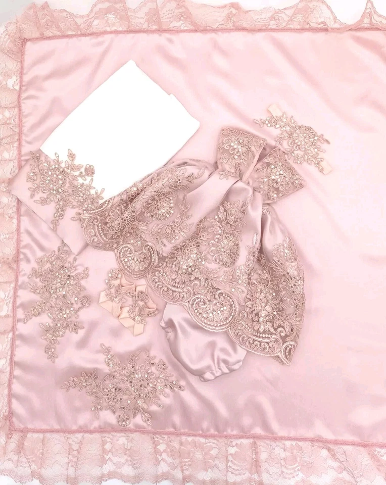 Baby Dress Vestido Niña Bebe Newborn en Crepe Satinado Y Un Hermoso Tull Bordado - Image 1 of 1