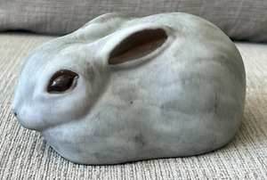 Andersen Design Studio Pottery Boothbay Maine Grey Bunny Rabbit Figure Ears Back - Picture 1 of 6