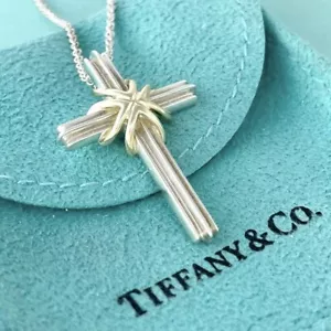 Collana con ciondolo croce firmata Tiffany & Co. argento 925 oro 18 kt con scatola - Foto 1 di 6