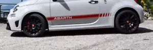 NEU&ORIG Abarth 595 Schriftzug Seiten Aufkleber Rot Side Sticker - Bild 1 von 2