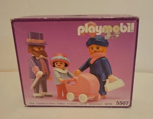 Playmobil 5507 Victorian Family L39 - Picture 1 of 6