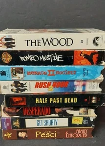 VHS LOT OF 8 - Picture 1 of 2