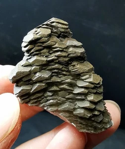 Muestra de 29 g de alta calidad de belleza natural marrón benz fluorescente calcita racimo - Imagen 1 de 18