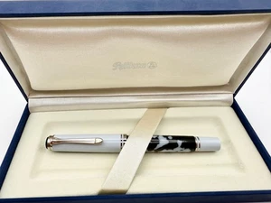 PELIKAN R620 CITY SERIES NEW YORK  SPECIAL EDITION ROLLERBALL PEN - Picture 1 of 9