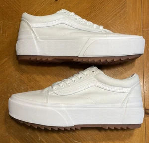 Women’s Vans Sneakers Old Skool Stacked Platform White Canvas Size 11 NEW - Picture 1 of 6