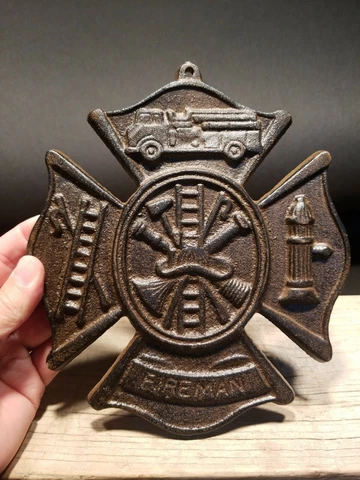 Antique Vintage Style Cast Iron Rust Fire Fighter Plaque Fire Mark Sign Cover