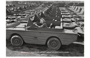 US Army Seep Factory PHOTO Amphibious Jeep Military Vehicle WWII 1943 - Picture 1 of 2
