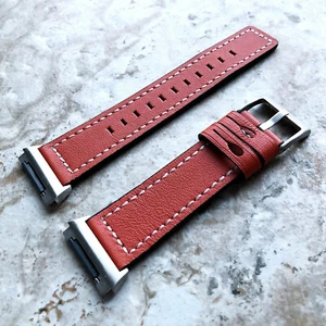 Dunkelorange Farbe weiches Lederband Armband mit weißen Nähten für Fitbit Ionic - Bild 1 von 8
