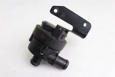 Bomba de recirculación de refrigerante auxiliar Ferrari California T F149M 291349 J224 Foto 1 de 3