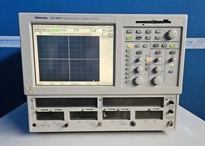 Tektronix CSA8000 Communication signal Analyzer Mainframe (CH5 DEFECT) - Imagen 1 de 3