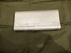 Foley's silver metallic clutch with a bow, made in Italy, c. 1960s - Picture 1 of 8